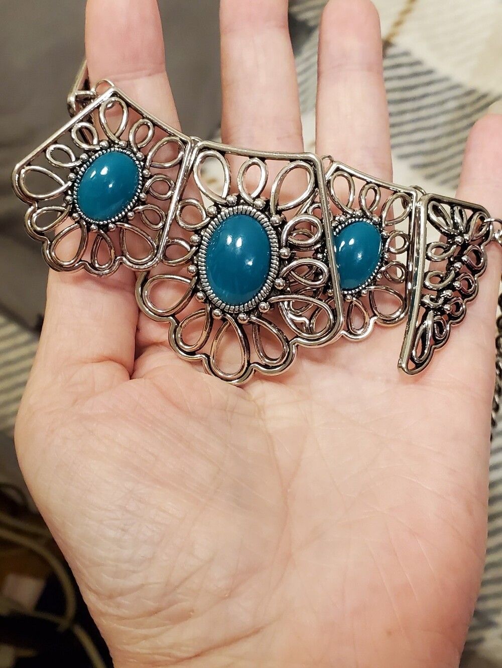 Georgous Turquoise Blue Necklace With Cabochons. Matching Earrings New - Picture 8 of 10